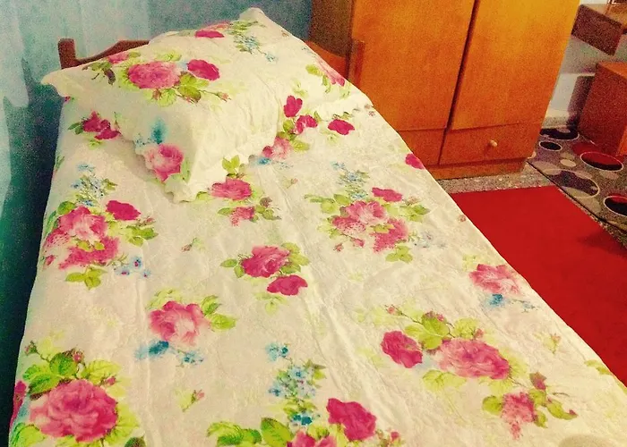 Economy Triple Room
