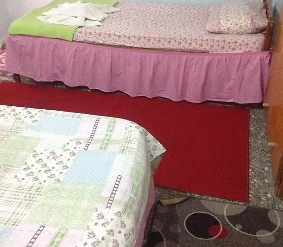 Economy Triple Room